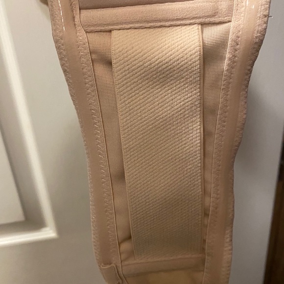 5-way Convertible/Strapless Bra - Picture 4 of 4